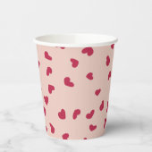Rode gedoelde harten op perzik papier kopjes papieren bekers (Links)