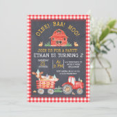 Rode geruite boerderijtractor schoolbord verjaarda kaart (Staand voorkant)