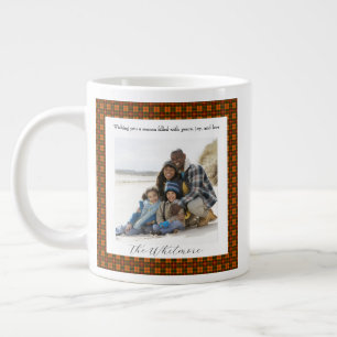 Rode geruite gezellige kerst retro monogram 2 foto grote koffiekop