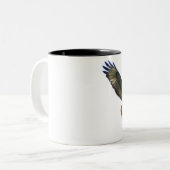 RODE GETAILLEERDE HAWK VLIEGT TWEEKLEURIGE KOFFIEMOK (Voorkant links)