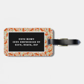 Rode gevlekte salamander op de bosbodem wit bagagelabel (Achterkant horizontaal)