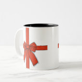 Rode Gift Bow voor de Feestdagen op Tweekleurige Koffiemok (Voorkant links)