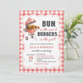 Rode Gingham Burger BBQ Baby Shower Uitnodiging (Staand voorkant)