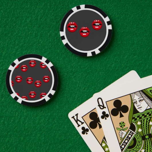Rode glanzende lippen op grijs poker chips (Pokertafel (Dubbel))