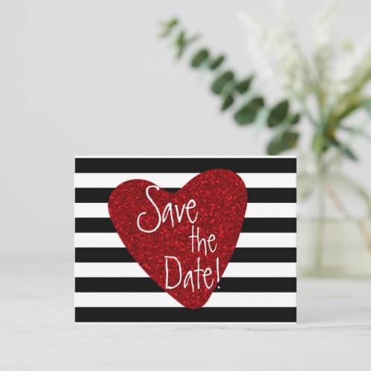 Rode Glitter Hart Zwart Wit Gestreepte Postkaart Aankondigingskaart (Staand voorkant)