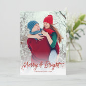 Rode glitter-kalligrafie Foto Merry en Bright Kaart (Staand voorkant)