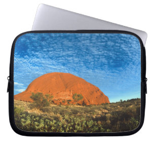 Rode gloed van de beroemde Ayers Rock in de Outbac Laptop Sleeve