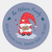 Rode gnoom met Letter Blue Envelope-Stickers Ronde Sticker (Voorkant)
