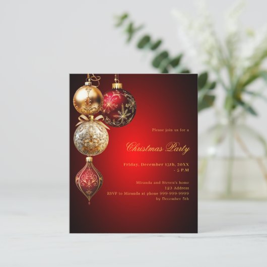 Rode gouden kerstbal QR-code Kerstfeest uitnodigin (Staand voorkant)