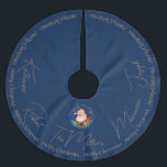 Rode Groene Blauwe Kerstman Traditionele Vintage K Kerstboom Rok<br><div class="desc">Traditionele vintage kerstgroet met trendy typografie en Sinterklaas in een cirkelvormig lijst op een blauwe achtergrond. Personaliseer het door de namen van de familieleden en de achternaam te wijzigen en dezelfde ruimte tussen de namen te behouden.</div>