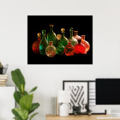 Rode + Groene glazen flessen Zwarte Achtergrond Mu Poster (Thuiskantoor)