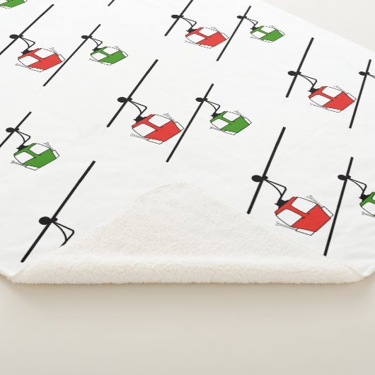 Rode & groene gondels op witte deken (3/4)