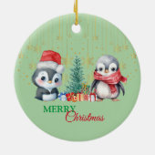 Rode Groene Pinguïn Santa Vrolijk Kerstfeest Keramisch Ornament (Achterkant)