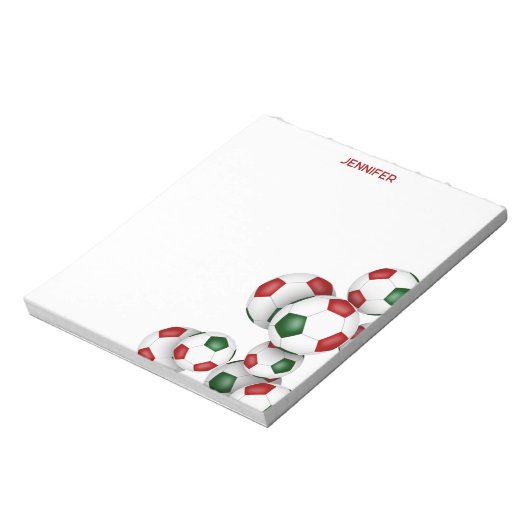 Rode groene voetballen accent aangepaste naam notitieblok (Linkerzijde)