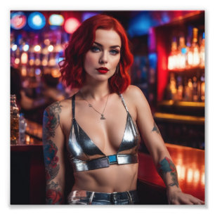 Rode Haired Party Tattooed Meisje in Zilveren Club Foto Afdruk
