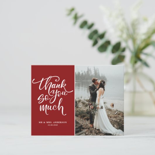 Rode hand belettering bruiloft foto dank u briefkaart (Staand voorkant)