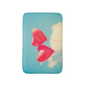 Rode hartballon tegen troebel hemd badmat (Voorkant Verticaal)