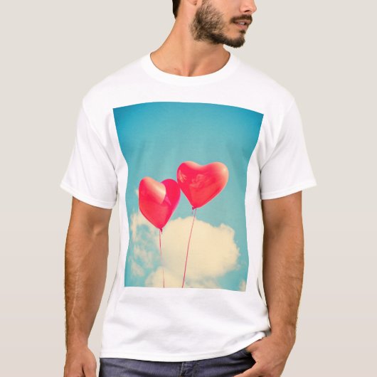 Rode hartballon tegen troebel hemd t-shirt (Voorkant)
