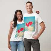 Rode hartballon tegen troebel hemd t-shirt (Unisex)