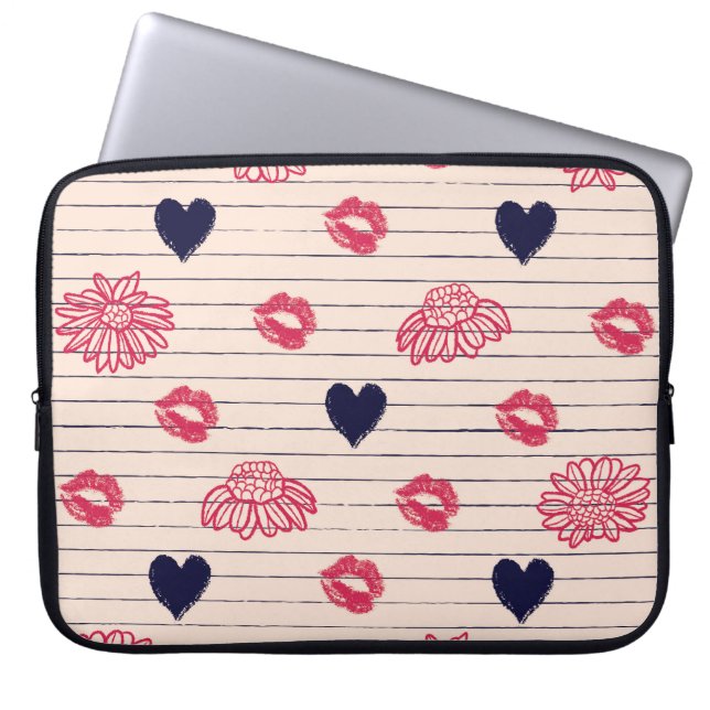 Rode harten, lippen, madeliefjes patroon. laptop sleeve (Voorkant)