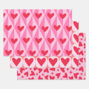 Rode harten met diamanten en retro atoomsterren inpakpapier vel