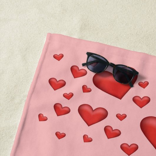 Rode harten met tekst strandlaken (In situ)