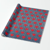 Rode harten op denim inpakpapier (Uitgerold)