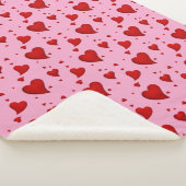 Rode harten op roze sherpa deken (3/4)