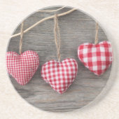 Rode harten op Wooden Table Zandsteen Onderzetter (Voorkant)
