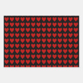 Rode harten op zwart met pootjes inpakpapier vel (Voorkant)