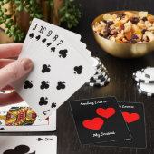 Rode harten op zwart pokerkaarten (Insitu)