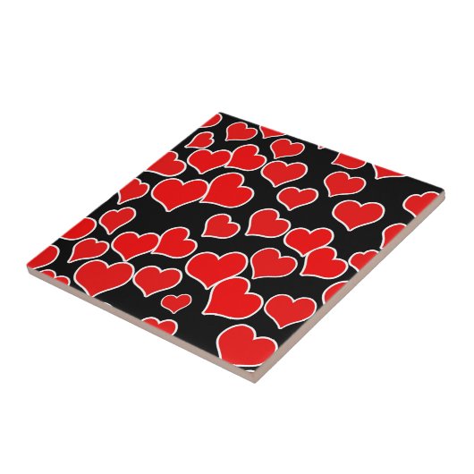 Rode harten op zwarte achtergrond tegeltje (Zijkant)