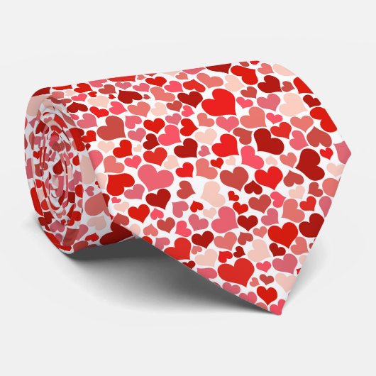 Rode harten stropdas (Opgerold)