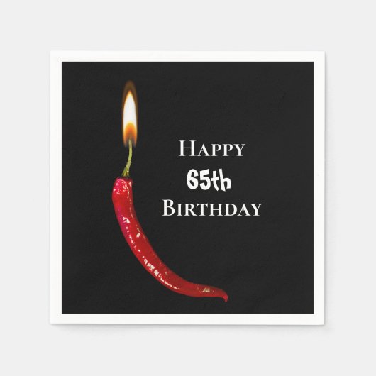 Rode hete peper op zwarte 65e verjaardag servet (Voorkant)