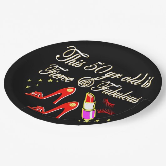 RODE HEVIGE EN FANTASTISCHE 50E VERJAARDAG PAPIEREN BORDJE (Gekanteld)