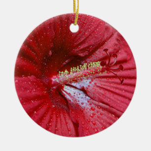 Rode hibiscus met regendruppels keramisch ornament