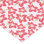 Rode hibiscus, rode bloemen, patroon van bloemen korte tafelloper (Hoek)