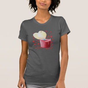rode kaars met hartvorm en kleine rode harten t-shirt