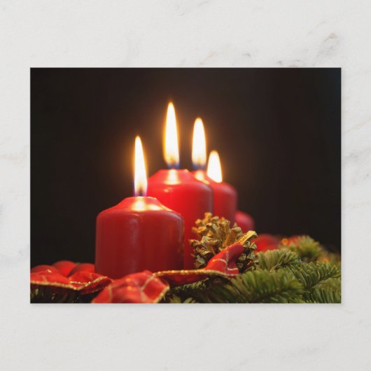 Rode kaarsen van een adem met fir-takken briefkaart (Voorkant)