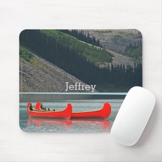 Rode kano's, meer, bergen, aangepast muismat (Met muis)