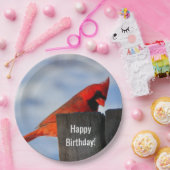 Rode kardinaal op houten stump papieren bordje (Feest)