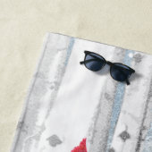 Rode kardinale vogel in mooie sneeuwvogelboom strandlaken (In situ)