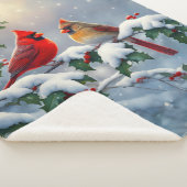 Rode kardinalen en Holly in de sneeuw Sherpa Deken (3/4)