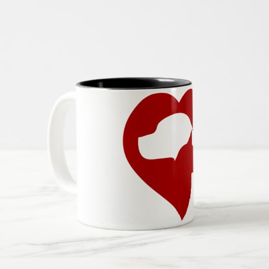 Rode kat op de Mok (Voorkant links)