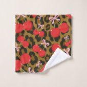 Rode kersen met roze strik Coquette Leopard Print Bad Handdoek (Wasdoekje)