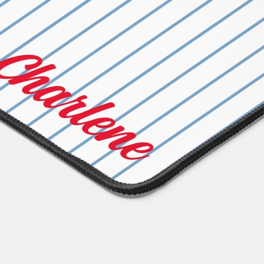 Rode kersen op blauwe strepen, gepersonaliseerd bureaumat (Hoek)