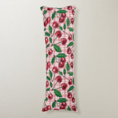 Rode kersen op roze gingham lichaamskussen (Voorkant Verticaal)