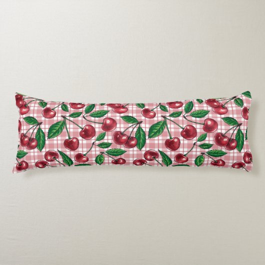 Rode kersen op roze gingham lichaamskussen (Voorkant)
