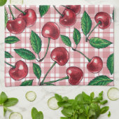 Rode kersen op roze gingham theedoek (Gevouwen)