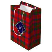 Rode Kerst Wol Textuur Geruit met Monogram Medium Cadeauzakje (Voorkant Gekanteld)